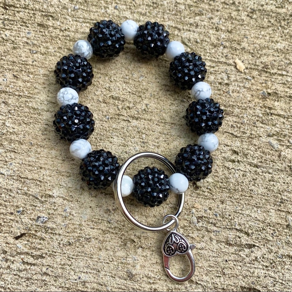 Beaded key wristlet